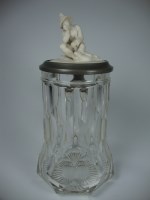 glass stein with 3D inlayed lid