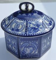 Bisquit Lidded Box