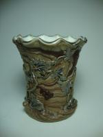 vase with ivy leaves decoration