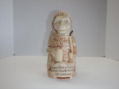 Monkey with stein and pipe