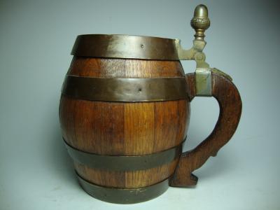 Wooden coopered stein