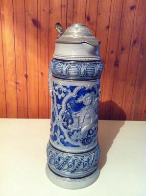 2 liter Historismus style stein