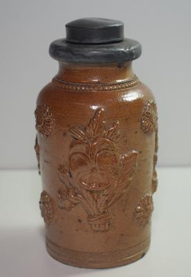 Tobacco jar