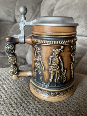 Gerz Lidded with Soldiers