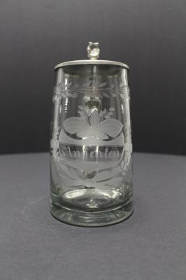 Memorial Glass Stein